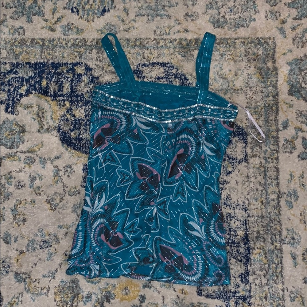 Top - Picture 2 of 3